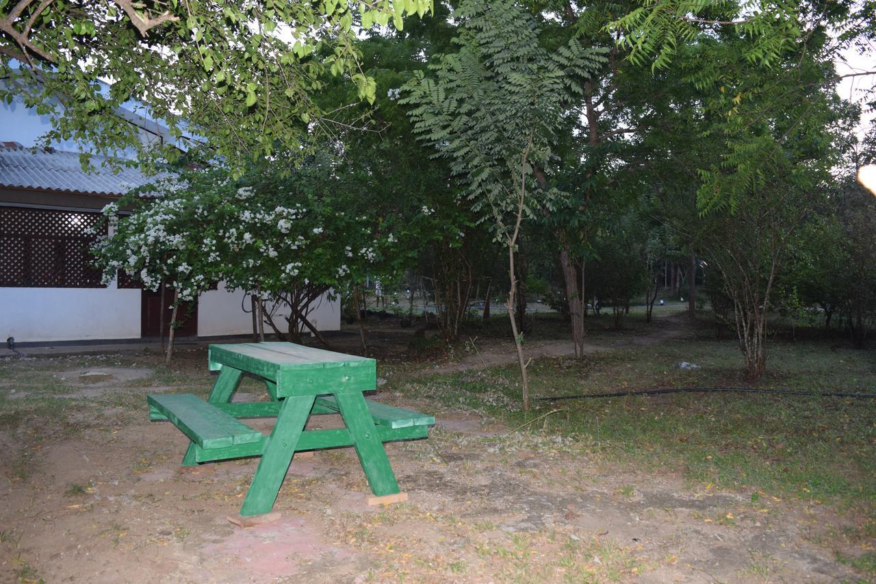Hotel Lavish Eco Jungle Tissamaharama Exterior foto